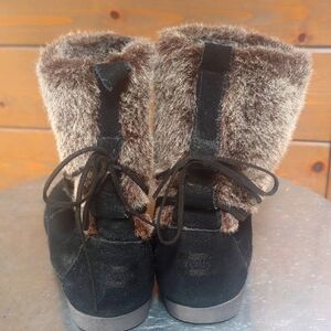 Toms Short Furry Boots